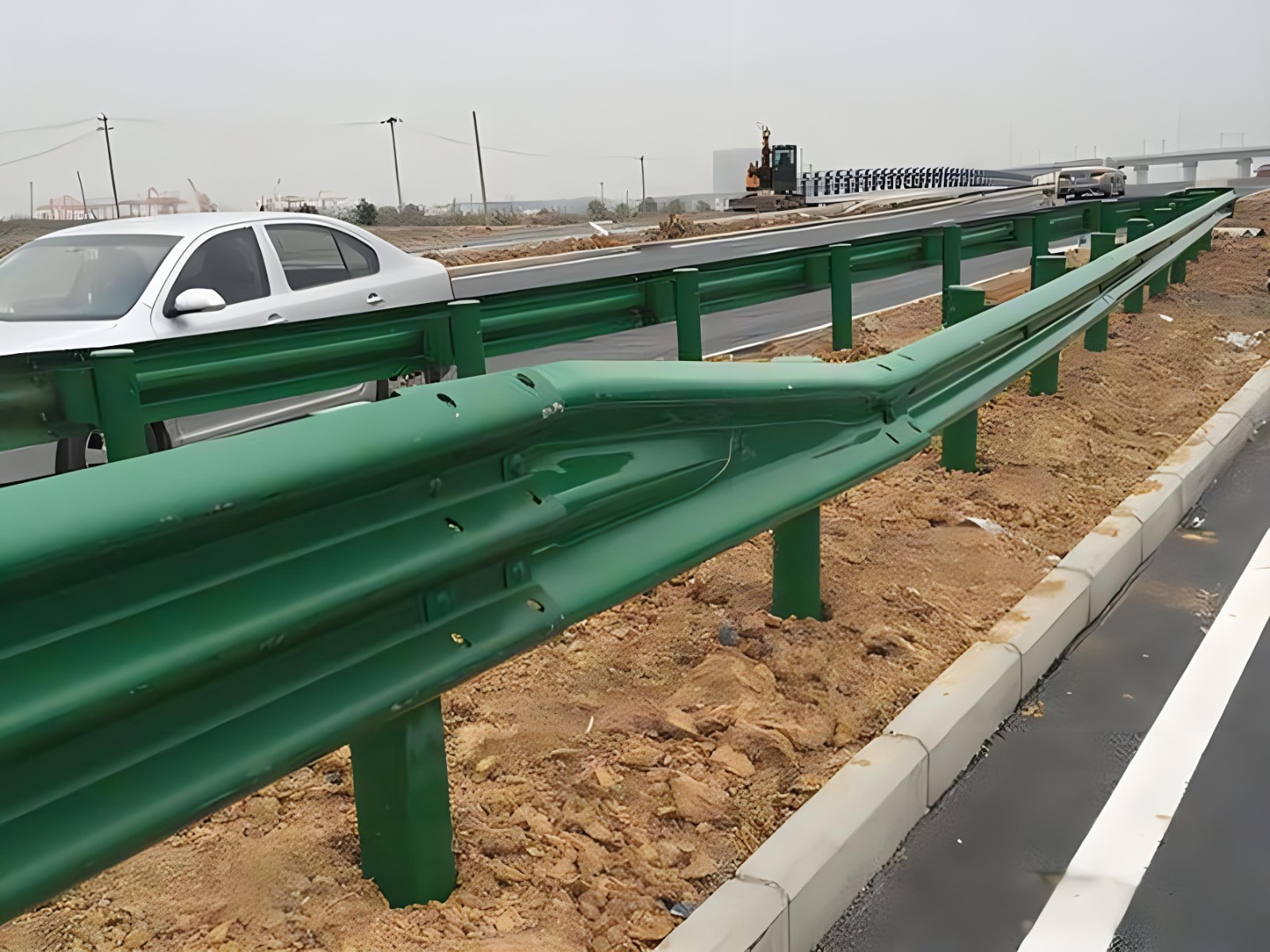 湛江高速波形护栏板日常维护方案确保道路安全新举措